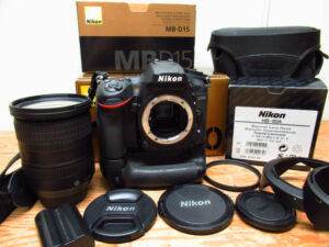 ニコン Nikon 一眼レフ カメラボディ D7200 グリップ MB-D15 ニコン AF-S NIKKRO 18-200mm3.5-5.6 EN-EL15バッテリー