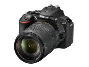 Nikon ニコン D5600 18-140mm VR レンズキット