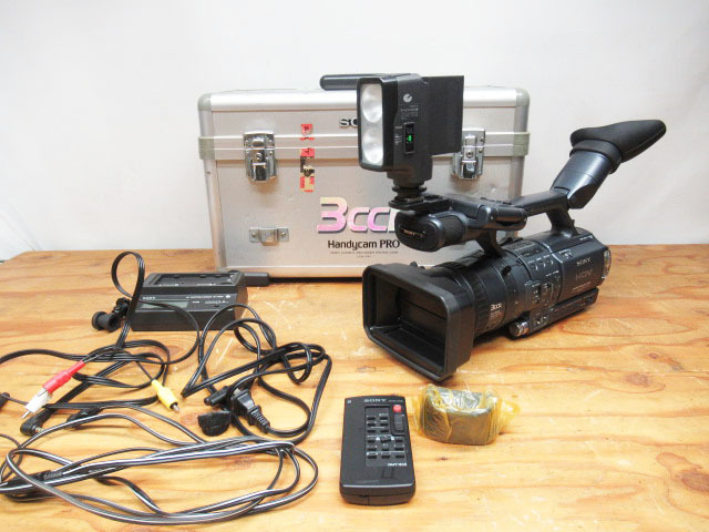 ビデオカメラレコーダー 1
