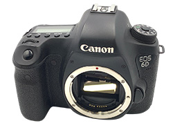 EOS 80D ボディー