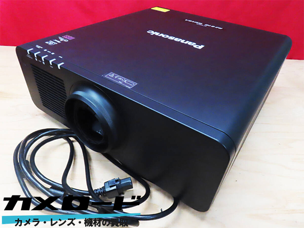 【大阪府東大阪市】約2800時間使用 Panasonic パナソニック PT-RZ870JB 業務用 1チップDLP方式プロジェクター ブラック レンズ無し