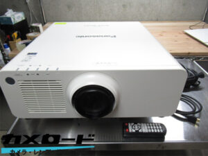 【さいたま市南区】Panasonic パナソニック PT-RZ870JW プロジェクター 使用時間は約7000時間