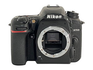 Nikon D7500